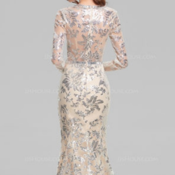 THE ONE AND ONLY DRESS - Picture 3 of 4